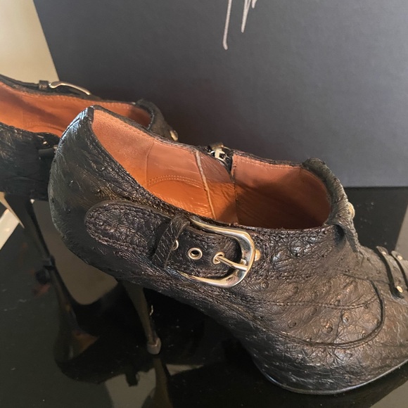 Giuseppe Zantotti Black and Silver Ostrich Bootie  Shoe Very Rare Size 38 - Picture 13 of 13